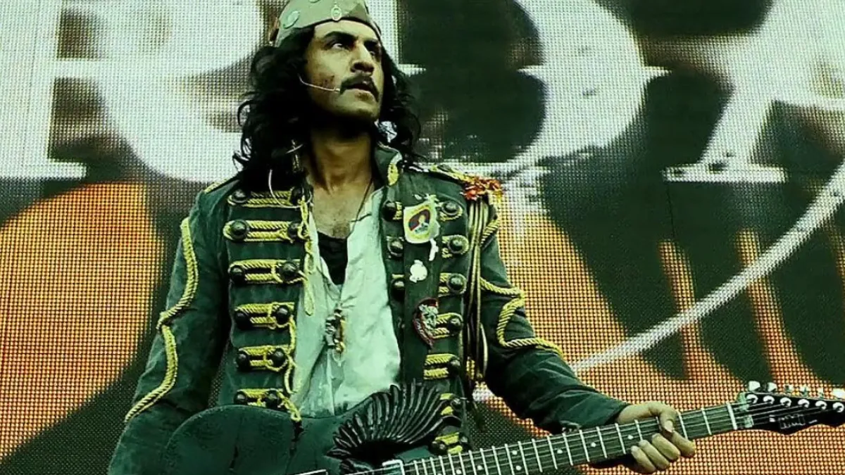 ranbir-kapoor-bts-video-singing-jo-bhi-main-from-rockstar-goes-viral-watch-video
